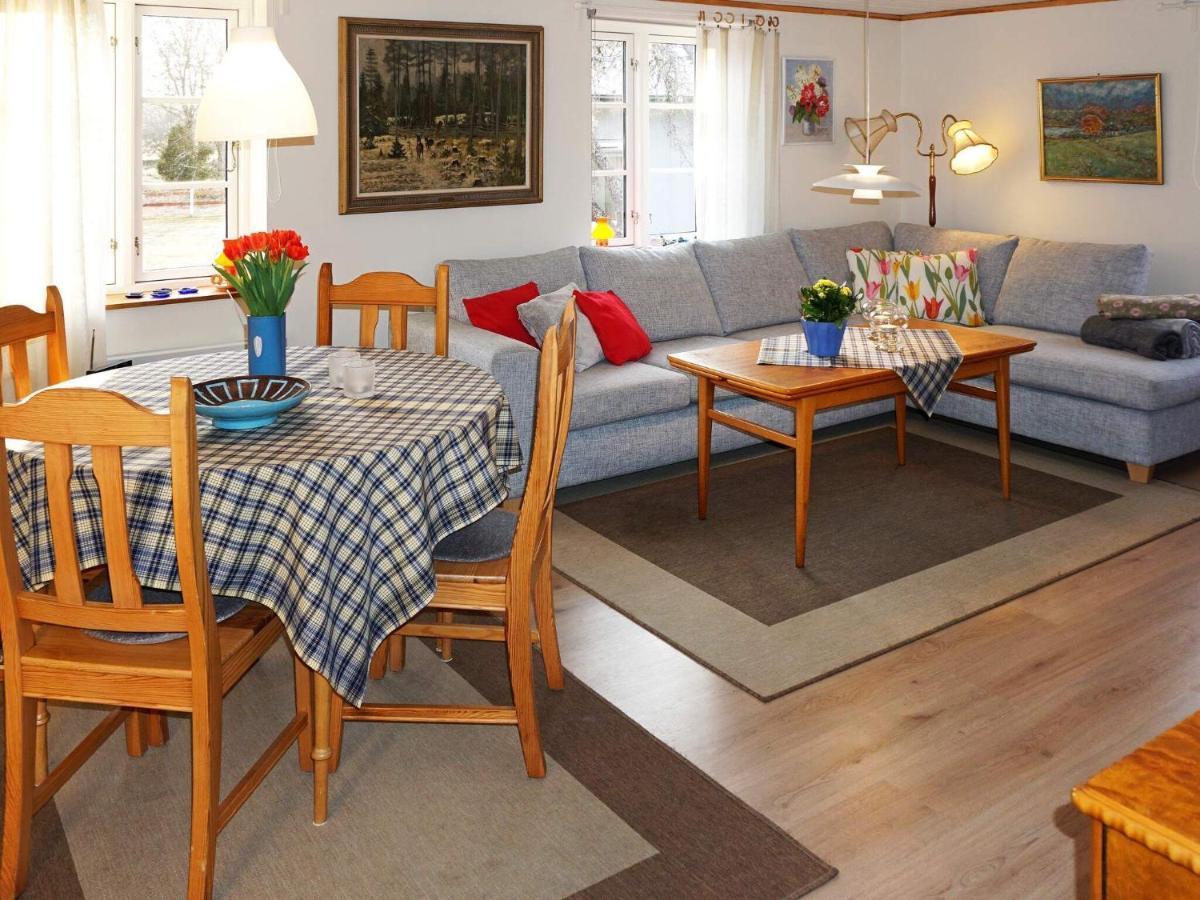 6 Person Holiday Home In Alsterbro Kättilstorp Екстериор снимка